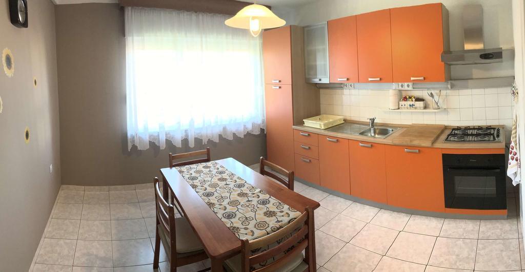 Luka Apartment Pula Exterior photo